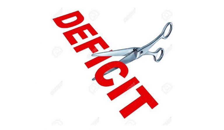 El déficit primario bajó en mayo el 71%