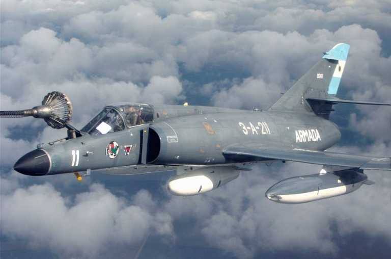 Argentina comprará 5 aviones de guerra usados