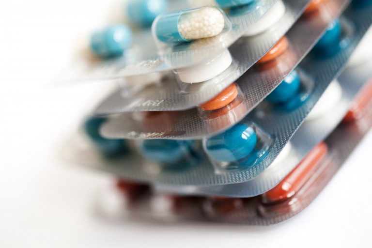 Medicamentos: vence acuerdo de precios y las empresas farmacéuticas piden renegociarlo