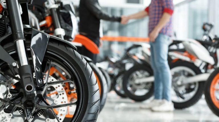 Las ventas de motos también cayeron más del 50% en marzo