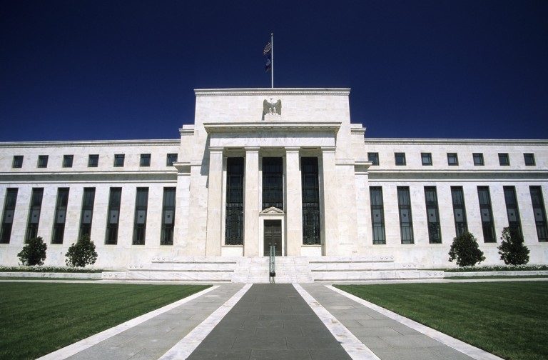 Anuncian nuevas alzas de la tasa de interés en EE.UU.