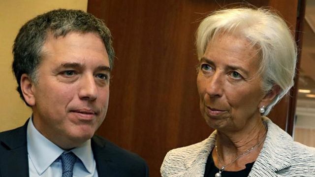 El gobierno calculó mal el préstamo del FMI. El año próximo serán u$s 2 mil millones menos