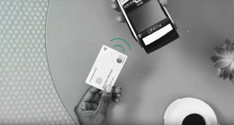 ​La guerra de las tarjetas: Mastercard apuesta a la tecnología y saca ventaja a Visa