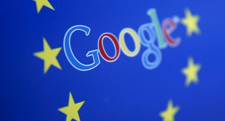 Buscan en Europa que Google y Facebook paguen por mostrar noticias de los medios