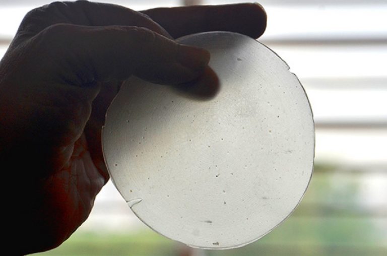 Científicos de la UBA crean envases biodegradables con bambú y batata