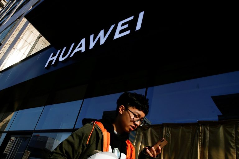 EE.UU. demora 90 días las sanciones a Huawei. Pero Intel y otras se unen al corte de suministros