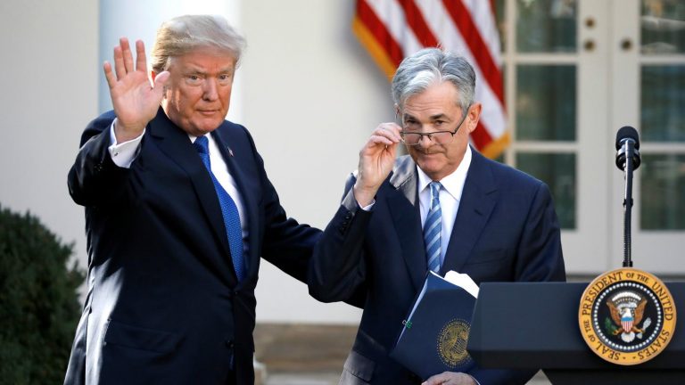 Trump exige más bajas de la tasa de interés (No está hablando de Argentina)