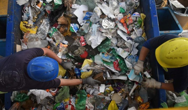 Un decreto permite la importación de residuos. Alarma