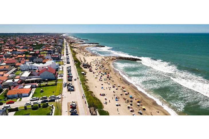 “Las playas de la Costa Atlántica pierden más de un metro por año”