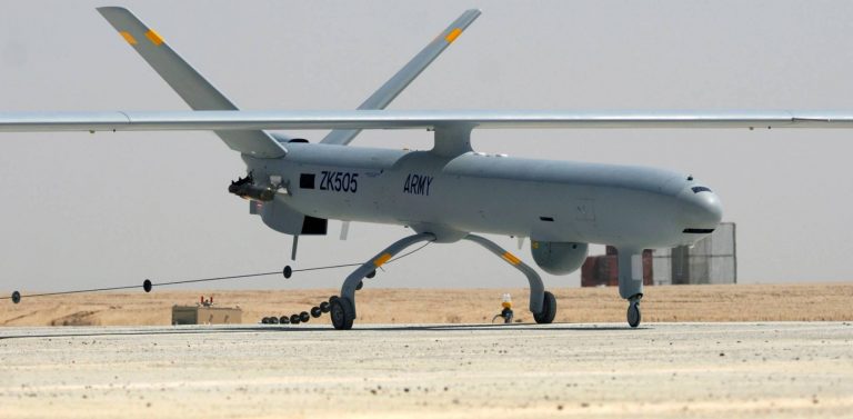 Una compra al exterior de drones militares es cuestionada