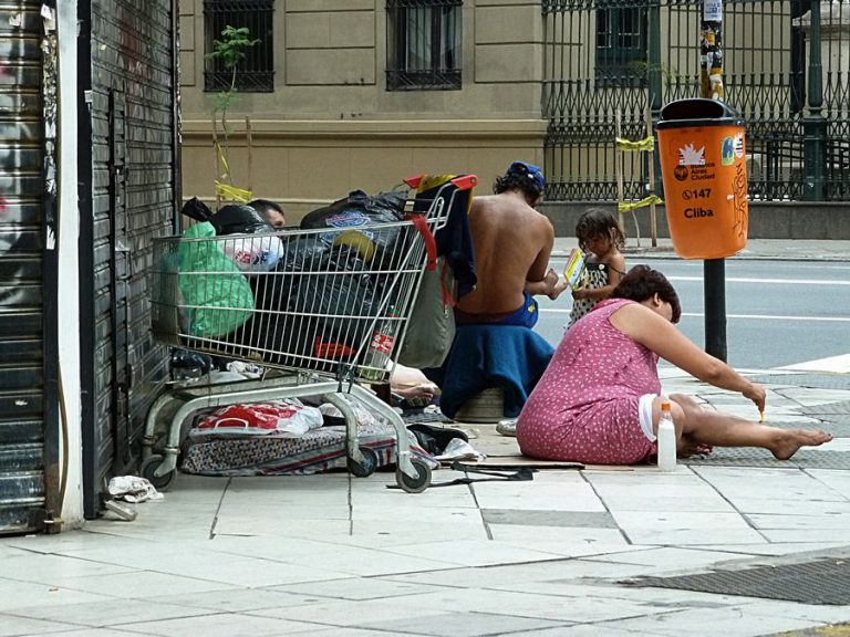 La pobreza saltó en 2019 al 40,8%. Afecta a 16 millones de argentinos