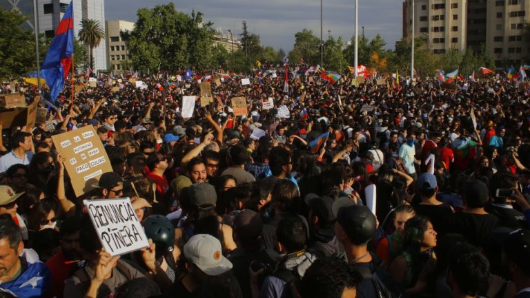 Chile: 45 días de un prolongado estallido social
