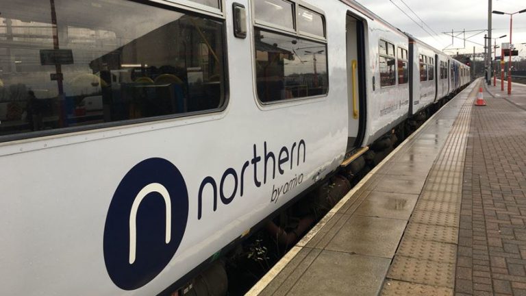 Gran Bretaña estatiza una red ferroviaria «por mal servicio»