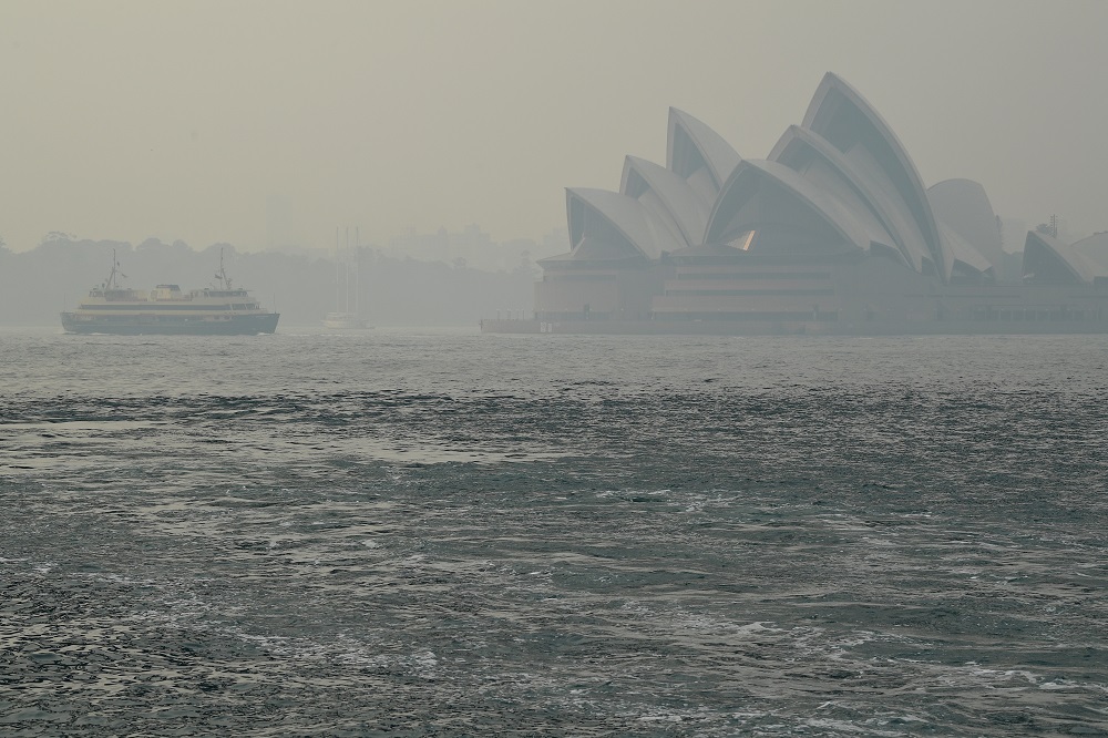 Description: Sydney blanketed by smog