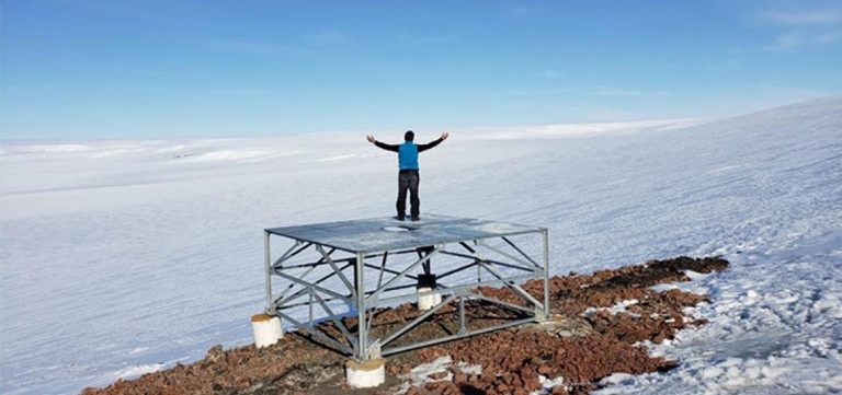 El CONICET y varias universidades instalan un observatorio robótico en la Antártida