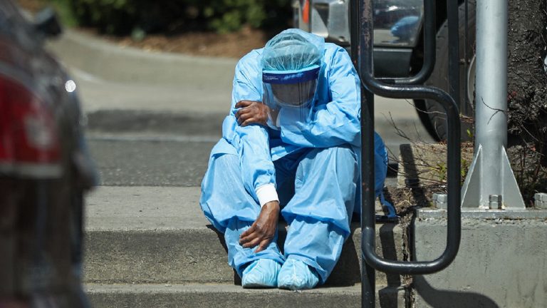 «La pandemia traerá una oleada de transtornos mentales, en especial en el personal sanitario»