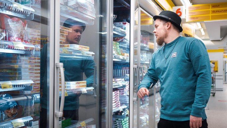 Para los supermercados: como abrir el refrigerador, sin tocar la manija con la mano