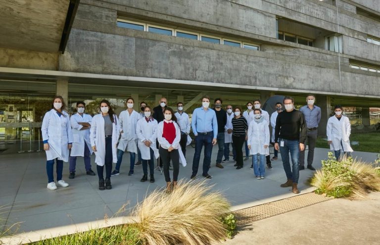 Los tests rápidos creados por científicos argentinos ya se distribuyen en hospitales públicos
