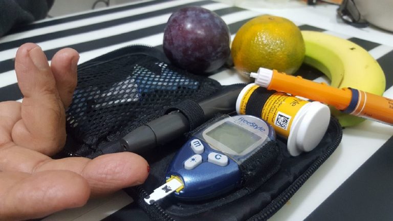 Los diabéticos son grupo de riesgo. Se recomienda extremar el control de la glucosa