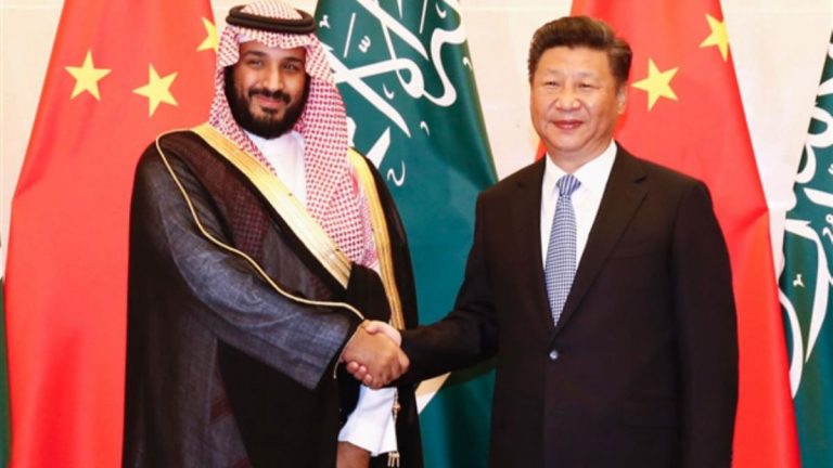 ARAMCO, la petrolera de Arabia Saudita, anunció que considera emitir bonos en yuanes