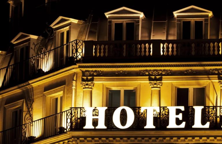 En Francia multan a Google por «clasificación engañosa» de hoteles