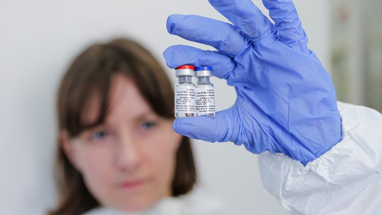 Se presentó un estudio, desde Rusia, sobre como protegen las combinaciones de diversas vacunas