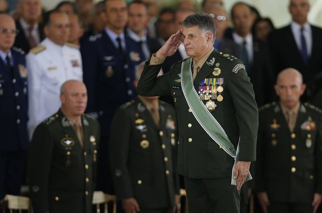 Crisis militar en Brasil, junto a 3,668 muertes por covid en 24 horas