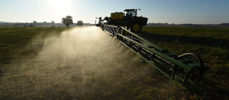 Argentina dejará de usar uno de los productos agroquímicos más peligrosos creados por Dow