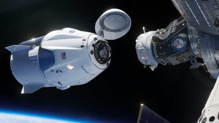 La cápsula de la nave Crew Dragon, de SpaceX, se acopló a la Estación Espacial Internacional – Video