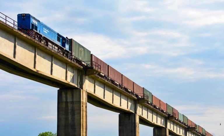 El transporte de cargas por los trenes estatales aumentó 19% en el primer trimestre