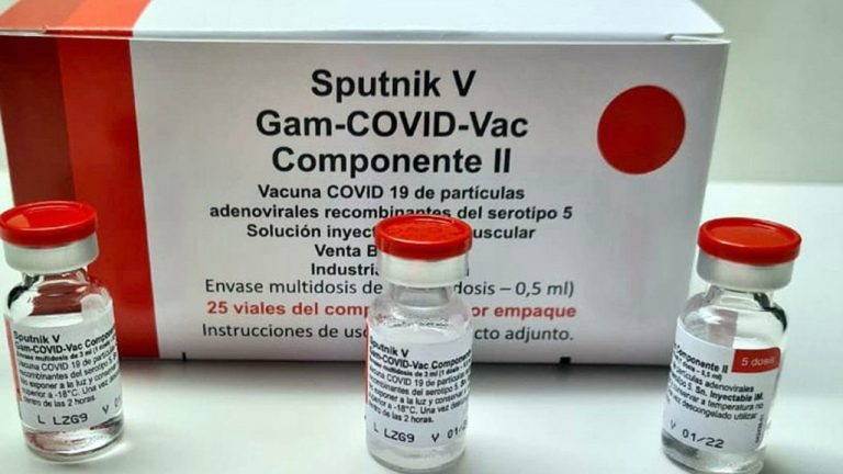 Entregan vacunas Sputnik V terminadas en Argentina: 995.125 dosis del componente 1 y 152.500 del 2