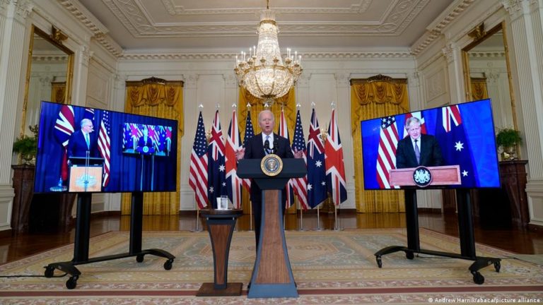 Estados Unidos, Gran Bretaña y Australia lanzan una alianza militar y tecnológica, mirando a China