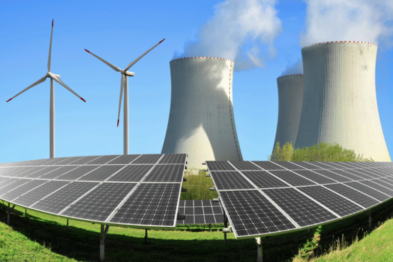 Récord de electricidad procedente de energía nuclear y renovables en 2022 en el mundo