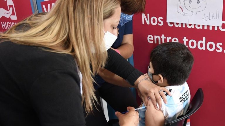 Comenzó la vacunación contra el covid de menores de 3 a 11 años en la provincia de Buenos Aires