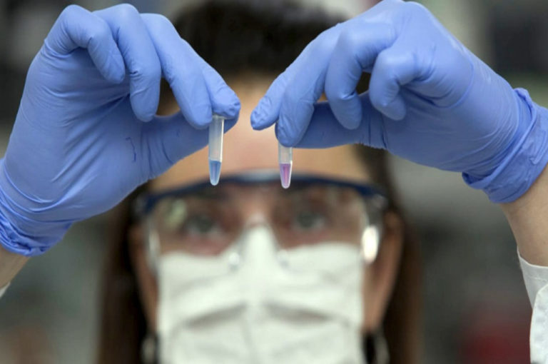 Un test desarrollado en Argentina sería efectivo para diagnosticar la variante Ómicron