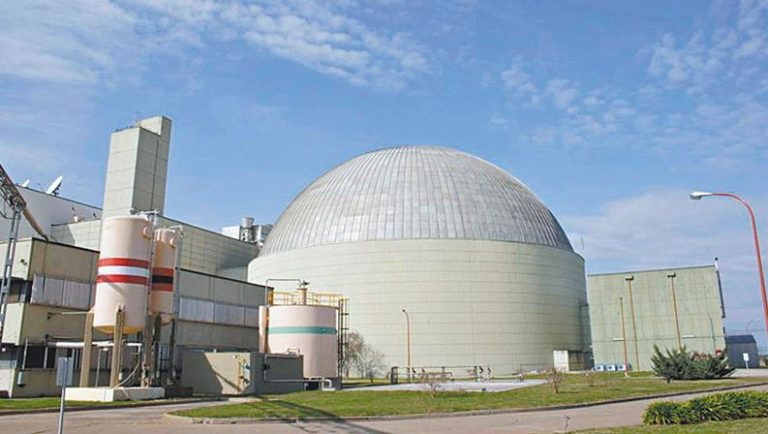 Energía y Nucleoeléctrica reclaman a la secretaría de Béliz por la demora de Atucha III
