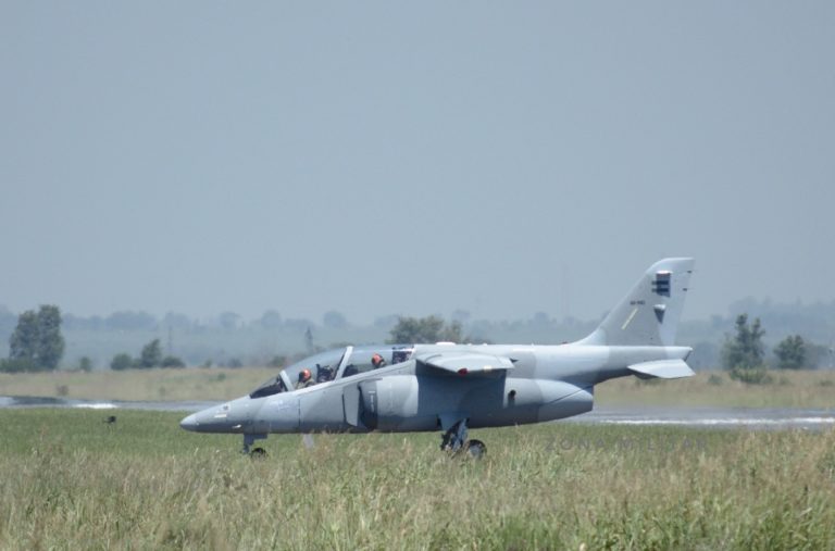 FAdeA realiza el vuelo de verificación del primer avión Pampa III AR-005