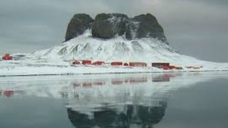 Cumple 40 años la Base Carlini, la “usina científica” de la Antártida Argentina