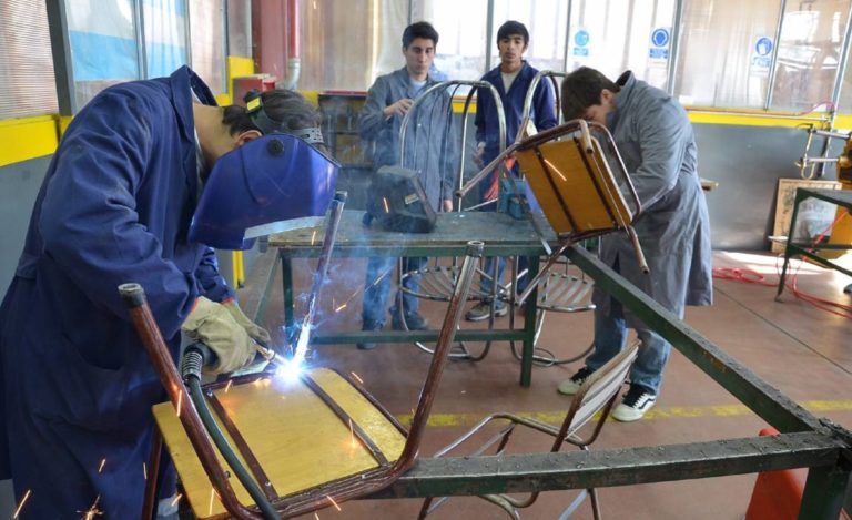 El presidente anunció la construcción de 100 Escuelas Técnicas de Educación Profesional Secundaria