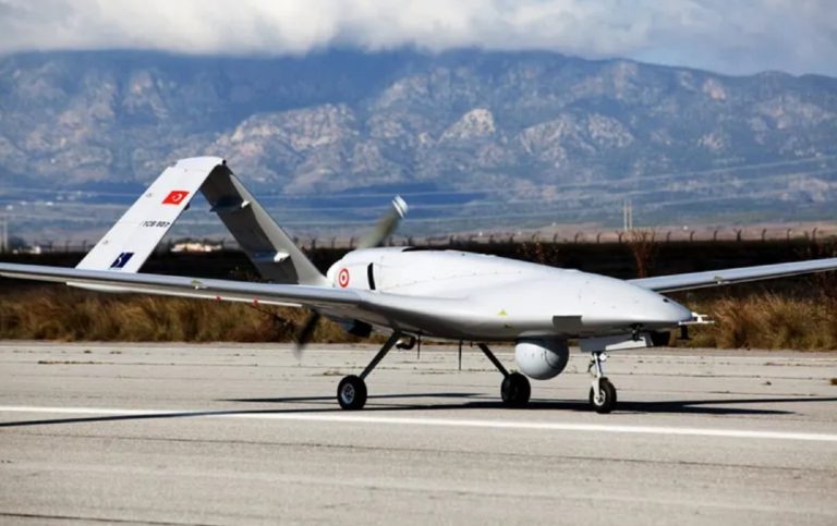 Los drones turcos con los que el ejército de Ucrania enfrenta el avance de las tropas rusas