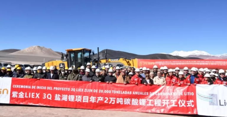 La minera china  Zijin Mining avanza en Catamarca y se reúne con el Presidente