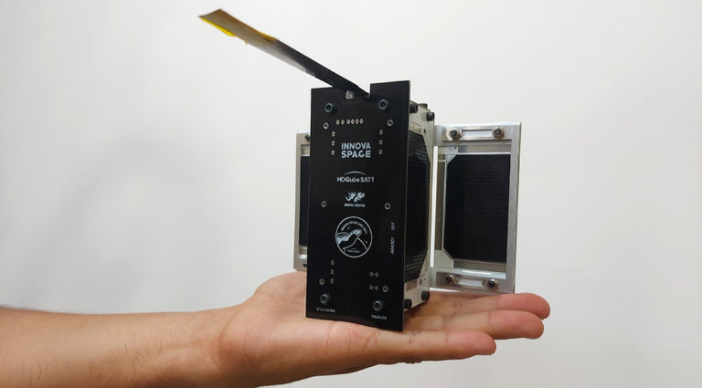 Los mini-satélites que desarrolla una pyme argentina, Innova Space, para dar conectividad