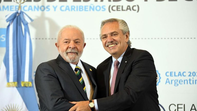 El canciller de Lula afirmó que Brasil defiende el pedido de Argentina para ingresar a los BRICS