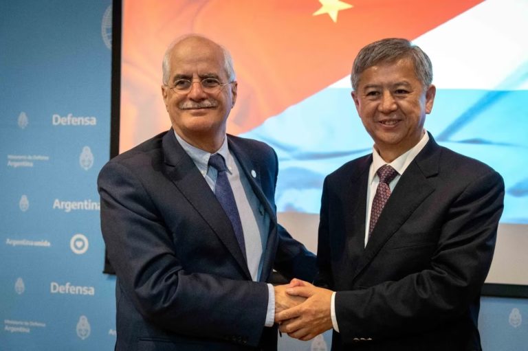 Una representación de las industrias de defensa de China se reunió con el ministro Jorge Taiana