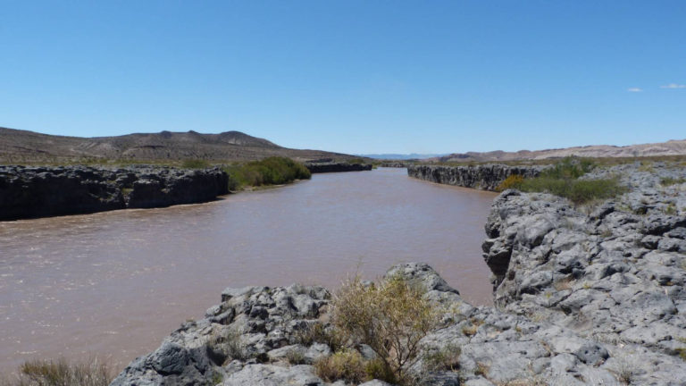 La CONAE, el INTA y el INA estudian la cuenca hídrica del río Colorado: Esta en riesgo la provisión de agua de 5 provincias
