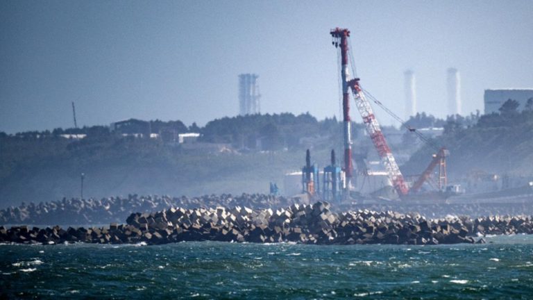 Tension entre Japón y China luego del vertido de aguas de la Central de Fukushima