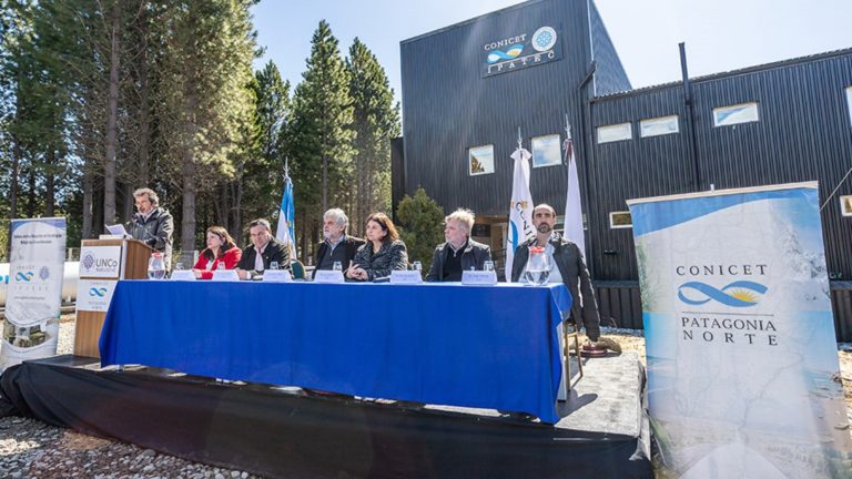 Se inauguró el Centro de Referencia en Levaduras y Tecnología Cervecera en Bariloche. Fotos: CONICET Patagonia Norte.