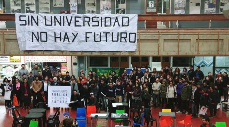 Una asociación de ex rectores se unen para defender la universidad pública y gratuita