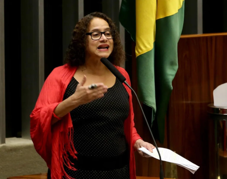 Carta abierta a la ministra de Ciencia de Brasil, que nos visita