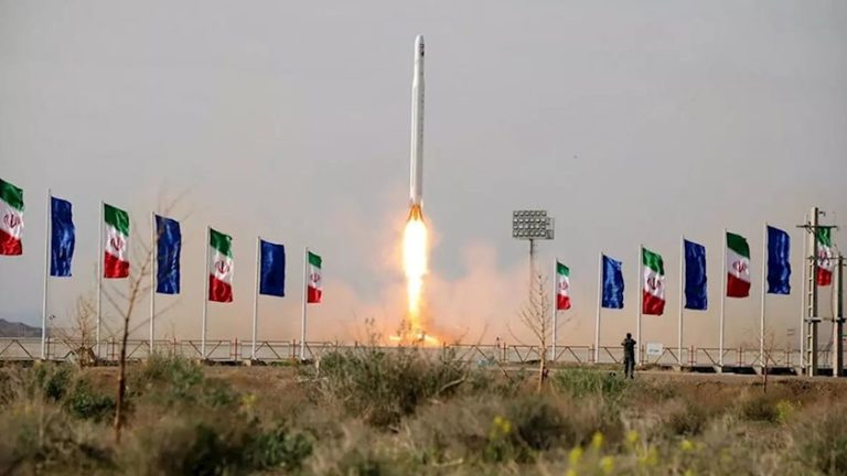 Irán puso en órbita alta a un satélite. Preocupación en la OTAN e Israel